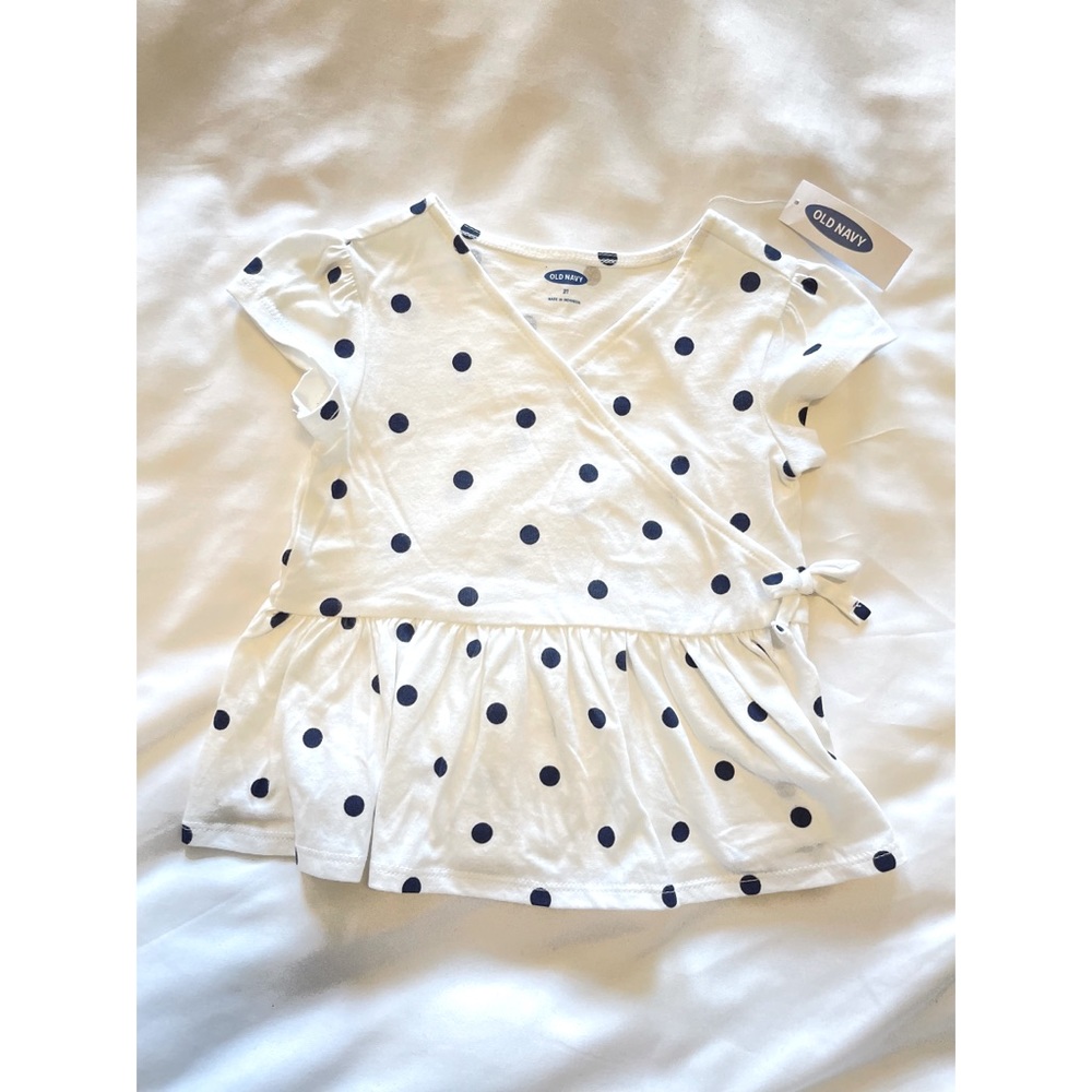 Toddler girl size 2t Old Navy polka dot wrap shirt